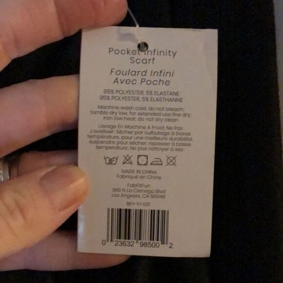 🎉HOST PICK🎉‎ NWT Beyond Yoga Hidden Pocket Infinity Scarf - Picture 11 of 11